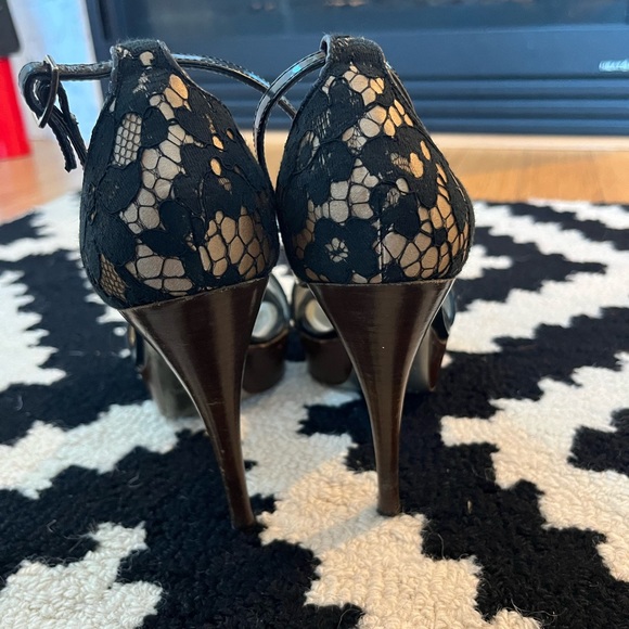 Dolce & Gabbana Lace Heels - Picture 6 of 7